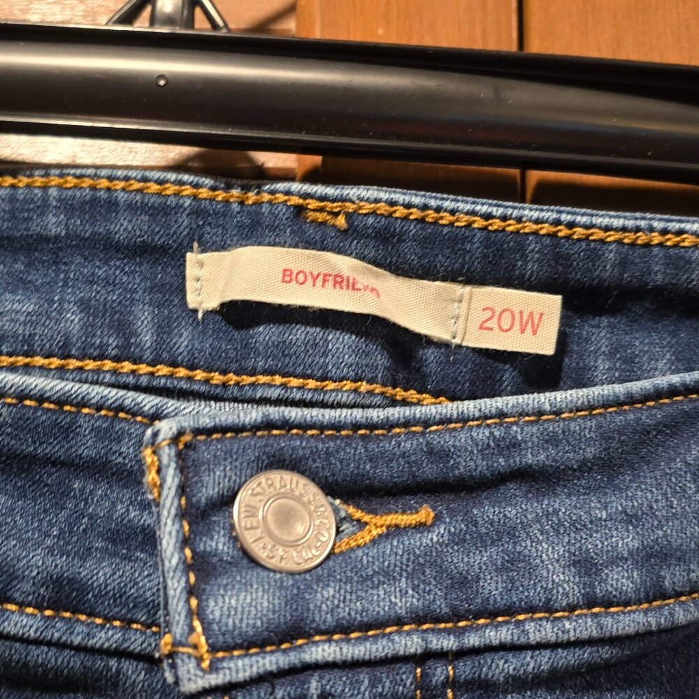 Levi's Boyfriend Women's Jeans Plus Size - Picture 6 of 7
